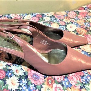 Ladies Leather Sandals